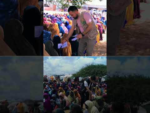 SOMALİ'DE KAMPLARDA NAKDİ DAĞITTIK.
