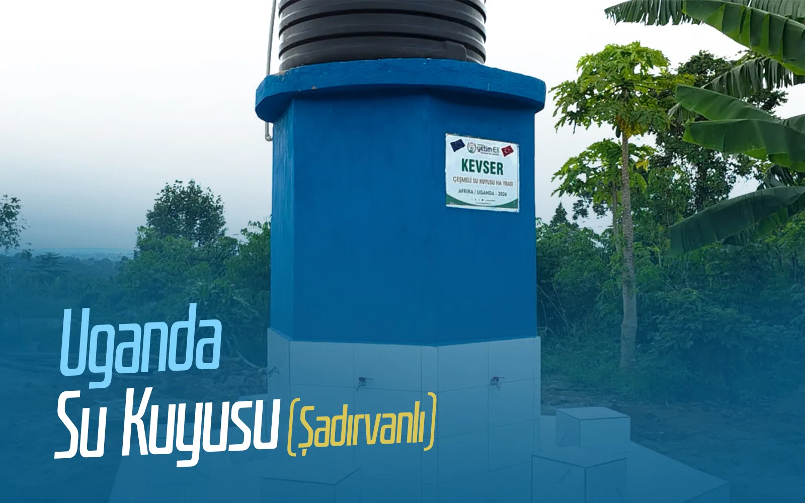 Şadırvanlı su kuyusu bağışı ile Uganda bölgesinde cami yanında abdest alan cemaat